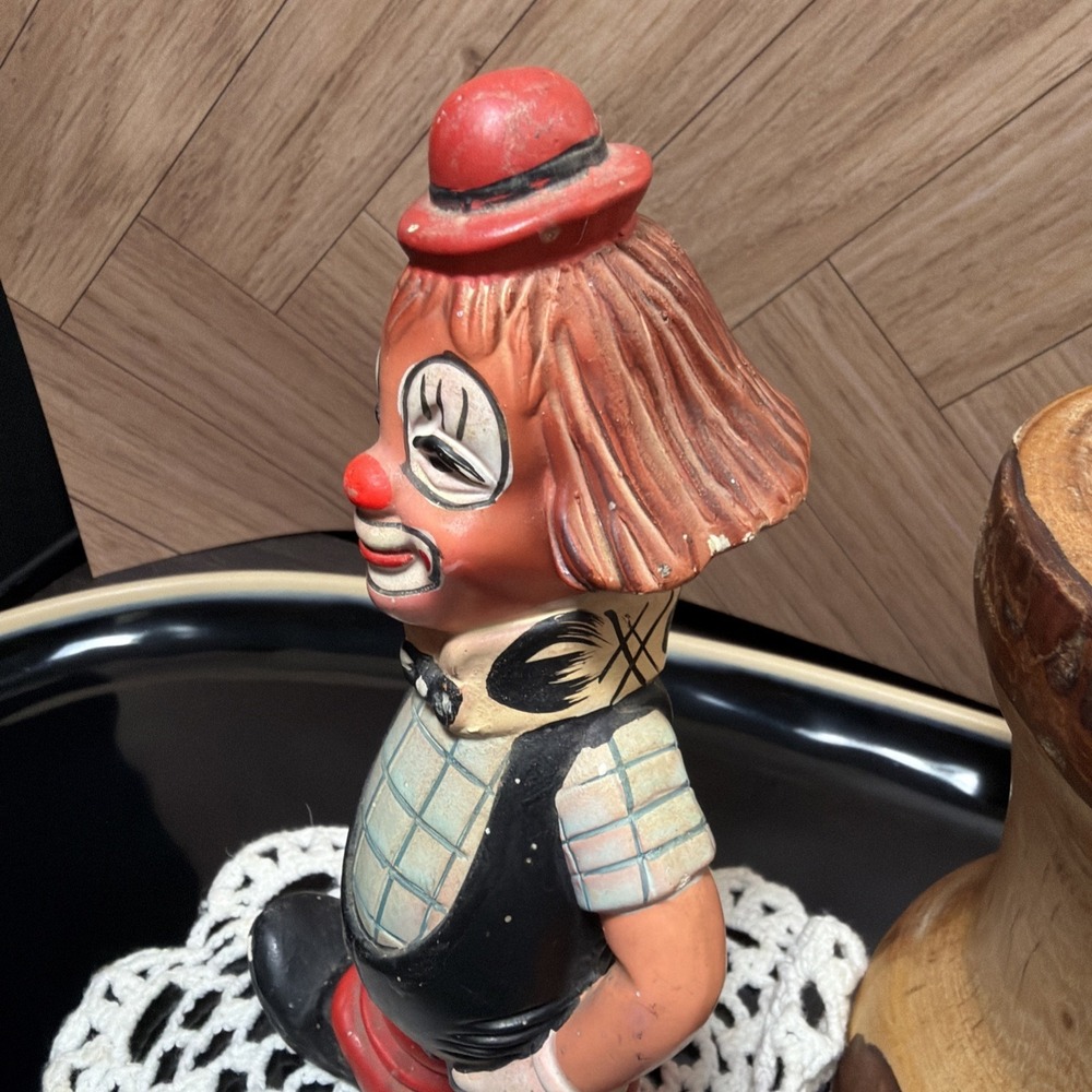 Norleans‎ Japanese Figurine - Clown -Handmade Portugal Chalk Style - Picture 5 of 16
